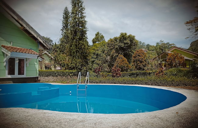 Tempat Nginap 3BR Ciater Highland Resort - Foto 11