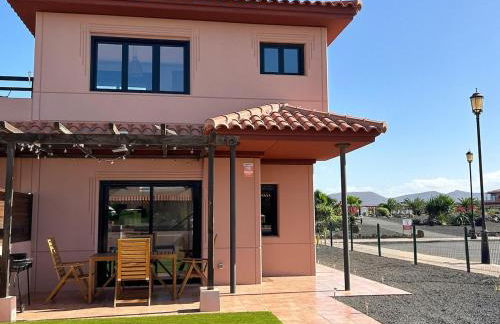 Villa Esther - Foto 1