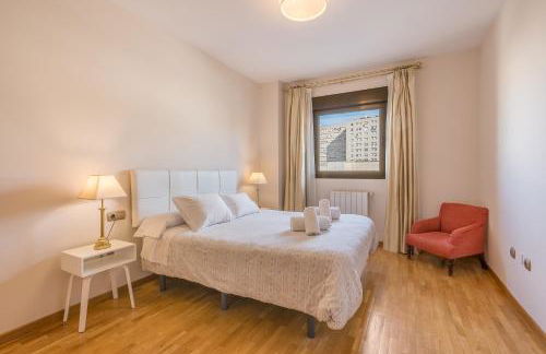 Central, Spacious Parking - Foto 10