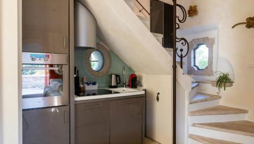 Medieval Tower In Sibillini Mountains Park - Foto 5