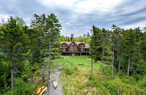 Secluded Cabin with Fireplace and Games in Lily Bay Township, Maine - Foto 17