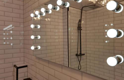 Derbyshire Chapel for 6 at Harthill Hall private hot tub 8am - 10pm plus private daily use of indoor pool and sauna 1 hour - Photo 20