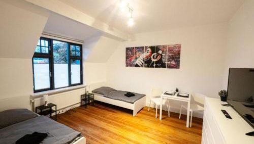 Große Monteurwohnung in Villa – 4 Zimmer, WLAN, TV, Küche – Ahrensburg Nähe Hamburg - OD06b - Foto 5