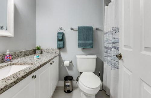 5 Mi to WDW! Spacious Resort Escape with Pool Access - Foto 19