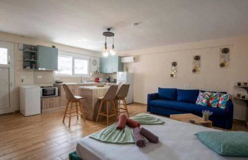 Stergios Suite with Private Jacuzzi - Photo 17