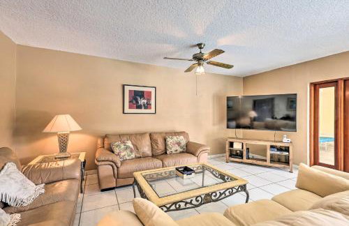 Home with Pool in Upscale Pinecrest Village - Foto 11