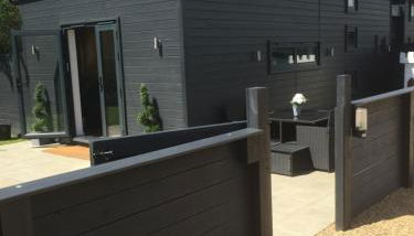 Willow Court Farm Studio South & Petting Farm, 8 mins from Legoland & Windsor, 15 mins from Lapland UK - Foto 4, Garden