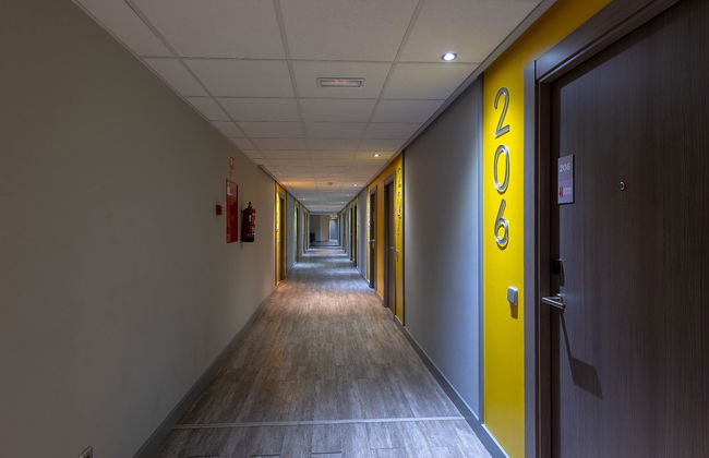 Apartamentos Recoletos - Photo 13