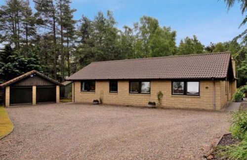 Ballater Bungalow - 4 bed - Beautiful Garden - Foto 6