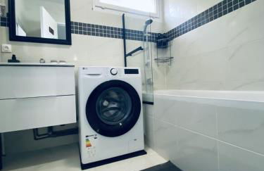 Appartement parisien neuf, moderne avec une grande salon, 2 chambres, 3 lits, parking gratuit, 15min de Paris et 13 min aéroport Orly - Foto 35