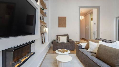 Moderno Apartamento en el Corazón de Barcelona - Photo 2