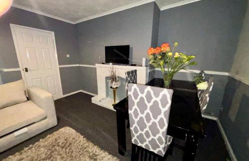 2 Bed House-Sleeps 4-Free Parking - Foto 13