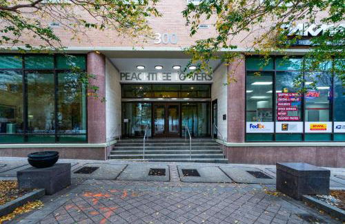 P8G Remodel 2BR/2BA downtown ATL-Parking & Balcony - Photo 39