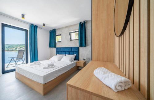 Seafront Villa Serenita - Photo 11