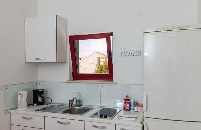 Apartments Franka - One Bedroom Apartment With Terrace and Garden View - Photo 4