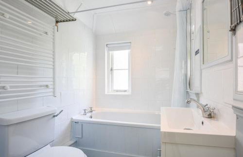 Sunny, Single-level Cottage with Garden & Parking, Dog friendly, Near Rye - Photo 8