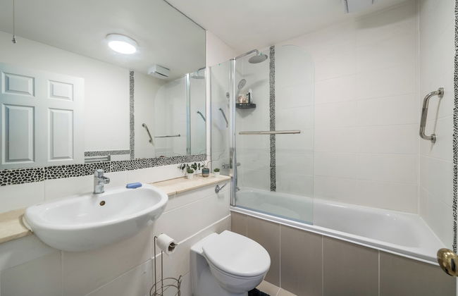 Cozy 3-bed flat near Vauxhall Gardens - Foto 23