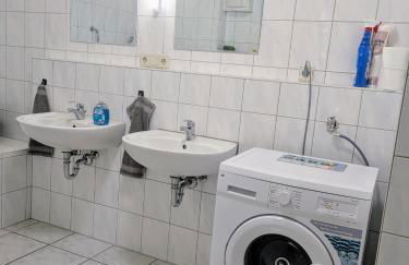 Helle und geräumige Ferien- und Monteurwohnung nur für Sie allein AUjvari Vermietungen - Foto 21