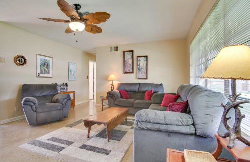 Pets Welcome Cozy Home with Pool in Margate! - Photo 4