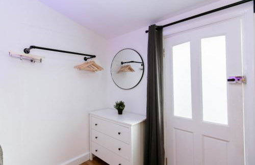 Smart Modern Studio With Free Parking, Wifi, Close To Town, Hospital, Uni, Quiet Area, Contact For Best Prices - Foto 10