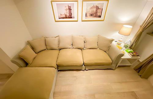 Entire 2 Bedroom Family Friendly House in Belem Lisbon 3 to 5 Guests - Photo 18