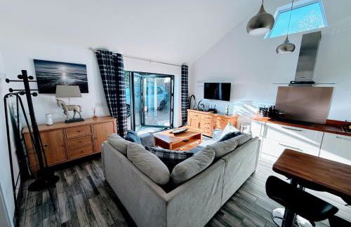 Ferndown Holiday Let - Photo 3