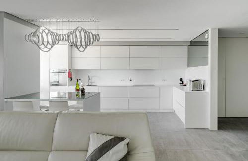 River Town View - Luxury Apartment with Jacuzzi on Terrace - Foto 28