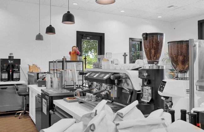 @marbella Lane - Stylish Dream Home in RMV w/ Pool - Photo 61