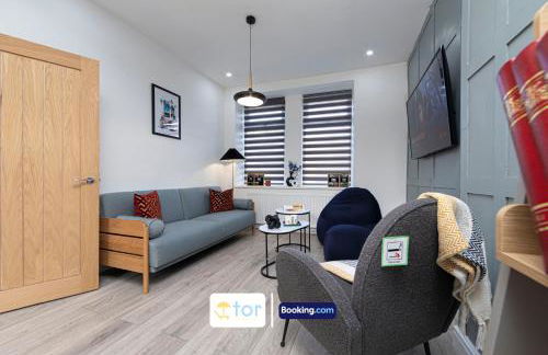 Explore Welsh Wonders, 3 Bedroom House By The One Retreats Short Lets & Serviced Accommodation Treharris - Foto 48