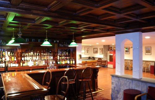 Spectacular Gothic-Style Castle with Private Pool and Hot Tub near Rindge, New Hampshire - Foto 9