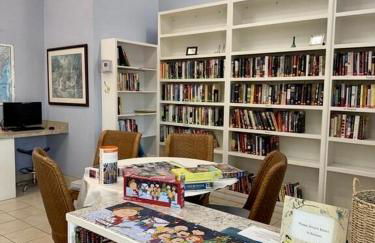 Beachfront paradise Ocean Village Golf Tennis Several heated pools Tiki bar Pickleball insite sports bar and restaurant and much more - Foto 53