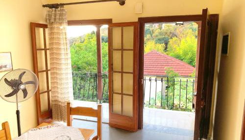 Spiros Apartments on Agios Gordios Beach Corfu Greece - Foto 1