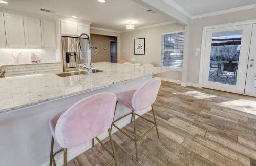 The Jasper Abode - 10 mins to Galleria - Peaceful - Foto 2