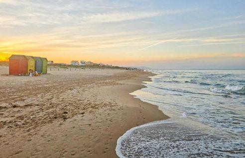 Beautiful Apartment In Oliva With Wifi - Photo 8