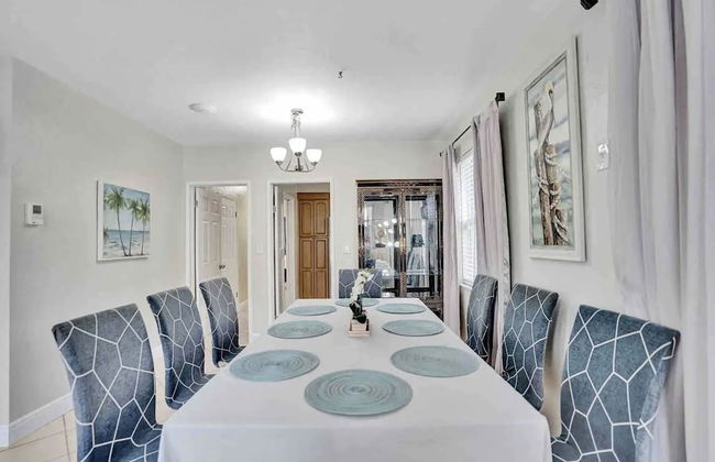 Palm Lined Oasis Walk To Beach - Foto 9