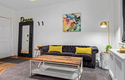 AC Retreat - Cozy 2BR by Tropicana & Beach - Foto 8