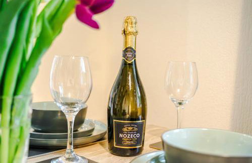 3BR Home Sleeps 6 Perfect for Short and Long Term Stays - Foto 63