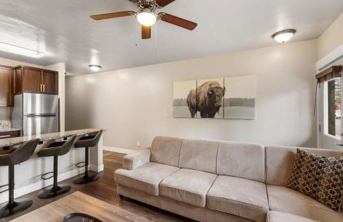 The Yellowstone Hideaway Unit A Cozy 1-Bedroom Yellowstone Hideaway, 1 Minute from Yellowstone Park! - Foto 20