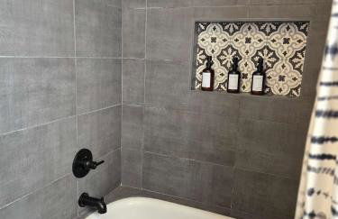 Stylish 2BR Home and Studio Great Central Location - Foto 21