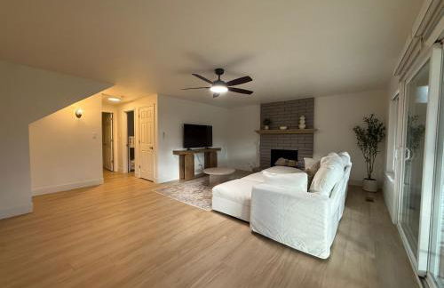 New! Modern 4BR max 12 ppl, 5 mins to everything! - Foto 15