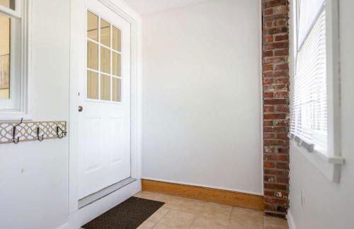 Spacious Two Bedroom Apartment - Foto 6