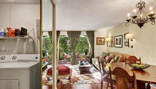 Downtown Redmond Townhouse by Stay Rested - Foto 4