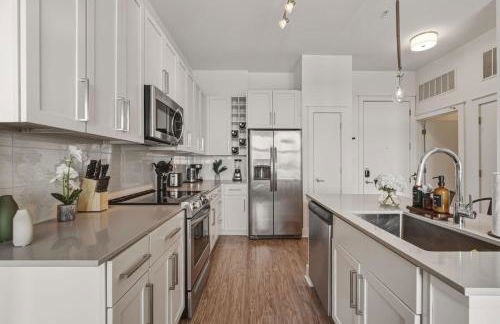 Blue Haven - Pool, City Views, Free Parking - Foto 13