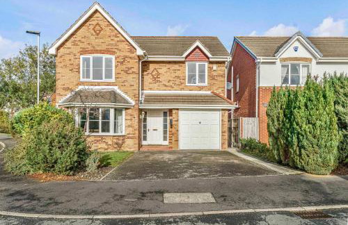 Spacious 4 Bedroom Warrington House with Free Parking Perfect for Contractors, Families and Business Guests - Foto 2