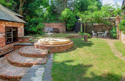 The Cottage - Photo 20