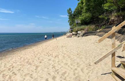 The DougOut Steps from Douglas Beach! - Foto 28