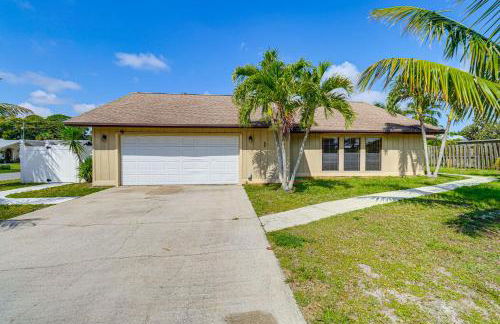 1 Mi to Dtwn Stuart Bright Home with Pool and Spa! - Photo 37