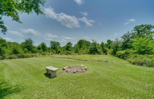 Scenic Oklahoma Studio Cabin on 80 Acres with Views! - Foto 25