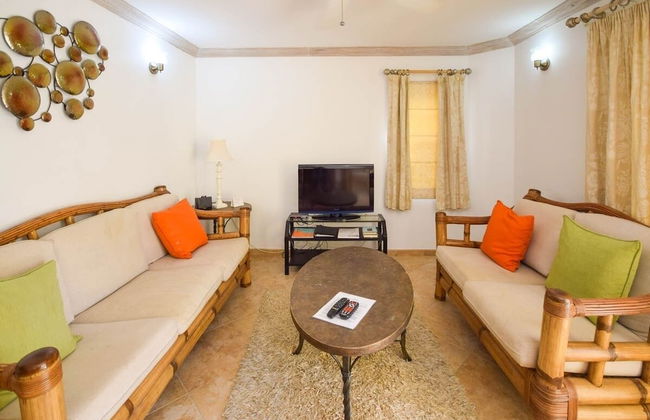 Modern 2-bed Apt Near Beach In St. Lawrence Gap 2 Bedroom Apts by Bluescape - Foto 31