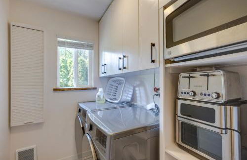 Farmhouse with Private Hot Tub Less Than 1 Mile to Birch Bay - Foto 26